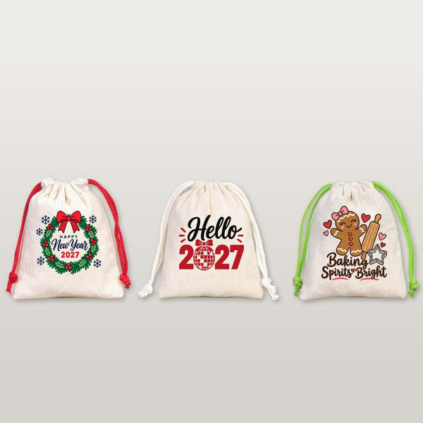 Christmas Treat Bags Bulk – Small Cotton Muslin Drawstring Gift Bags 4" × 5" (10 × 13 cm), Red, Green or Natural Cord, 9 Holiday & New Year 2027 Designs - Pamusan.com
